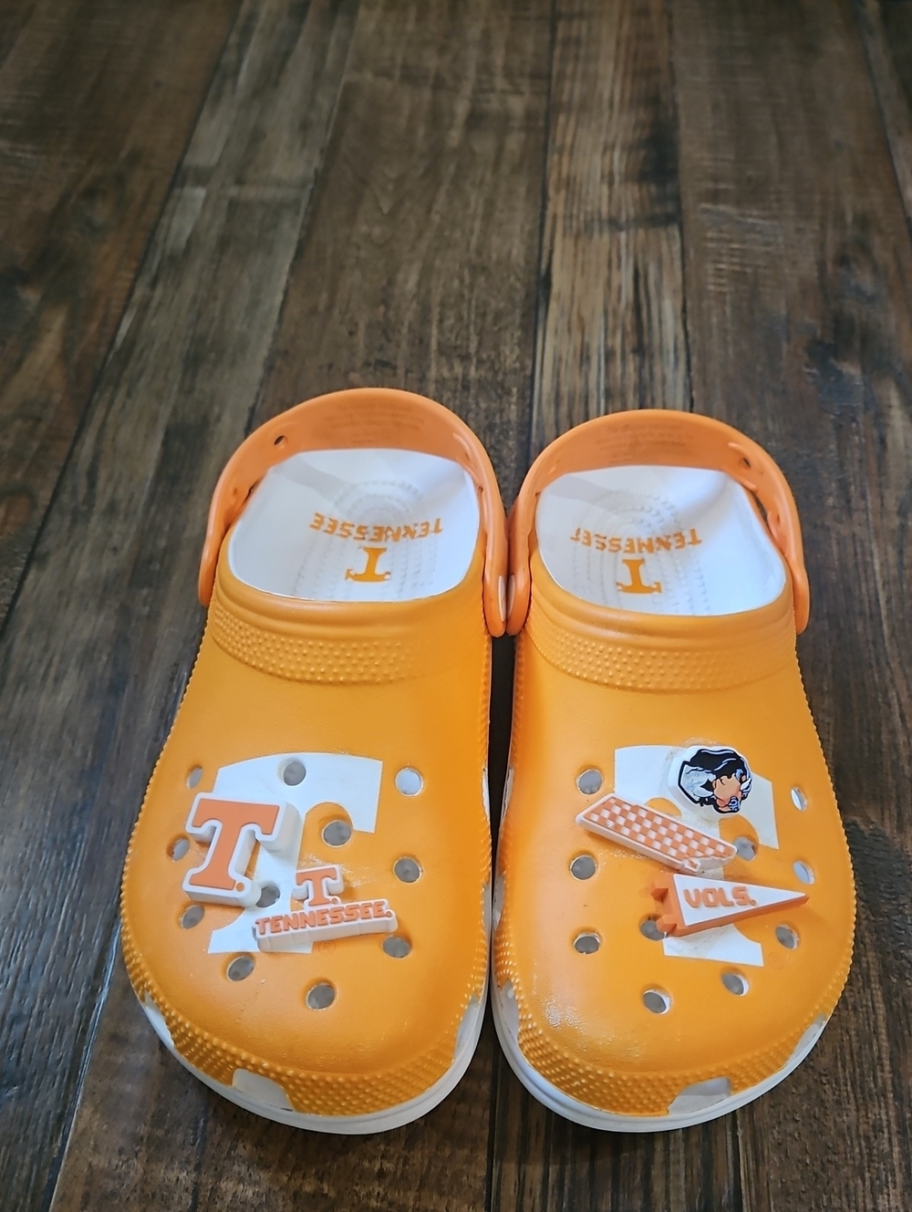 Crocs Unisex Tennessee Volunteers Orange Clog Shoes With Vols Charms